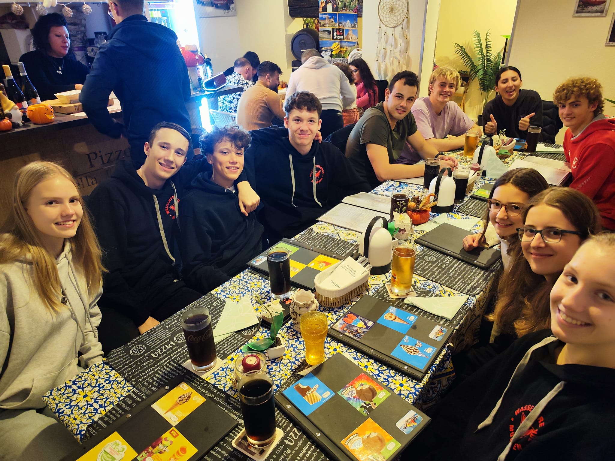 Gruppenbild in Bayreuth beim Essen